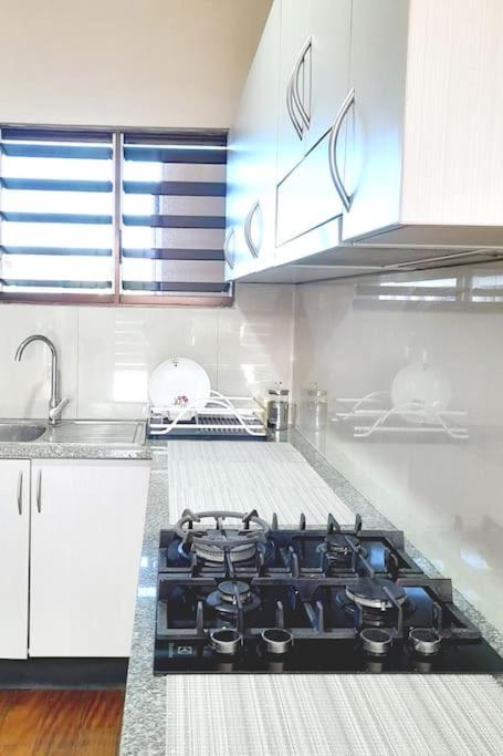 Waterfront Sunset Apartment Nadi Bagian luar foto
